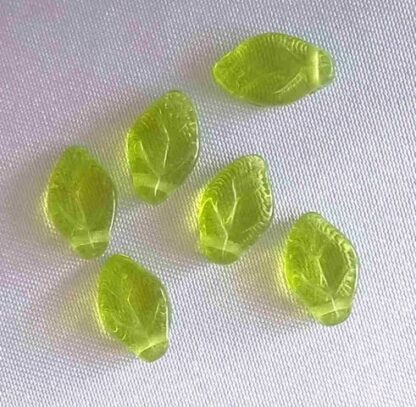 Korálky skleněné mačkané 12 x 7 mm 10 ks - A50254