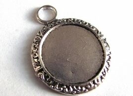 Bižuterní lůžka přívěsek 26 x 30 mm - B90023
