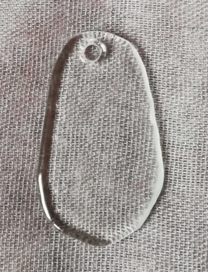 Přívěsek sklo 42 x 22 mm