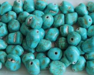 Tyrkenit korálky hrudky 10 x 12 mm