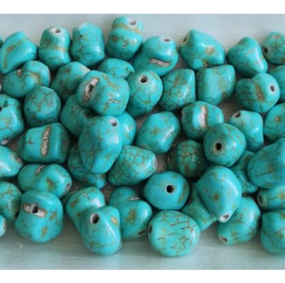 Tyrkenit korálky hrudky 10 x 12 mm